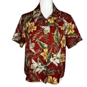Travel Smith Hawaiian Short Sleeve Blouse. Size  Petite Large. Good Condition.